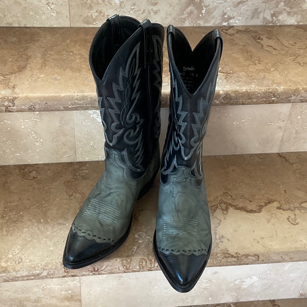 EUC Men’s fancy cowboy boots grey & black size 11D
